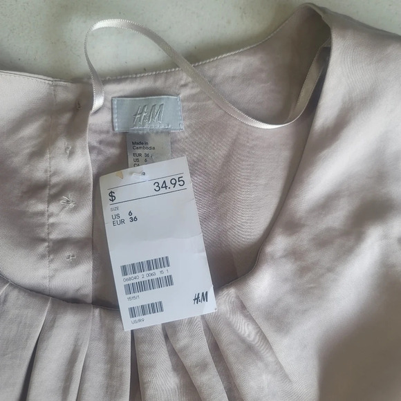 NWT H&M Sheath Dress Women Taupe Gray Satin Knee Length Cap Sleeves Belted sz 6 - Picture 4 of 15